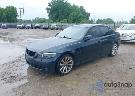 2006 BMW 325Xi z USA, uszkodzony, nr VIN WBAVD13546KT80140